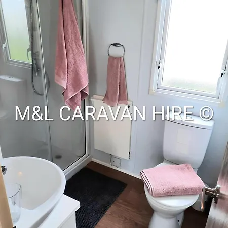 Blue Dolphin Gristhorpe